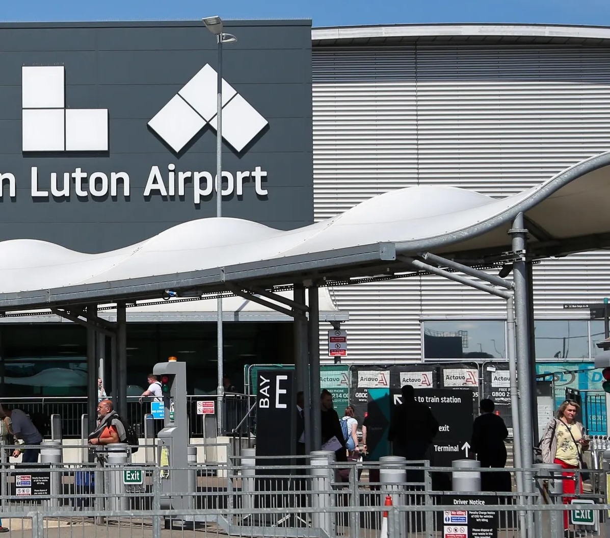 luton airport